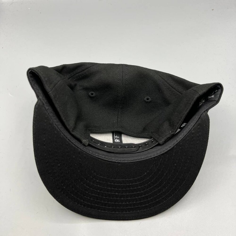 Marvel The Punisher Hat Men Black 9Fifty New Era Snap Back Cap New - Picture 5 of 7